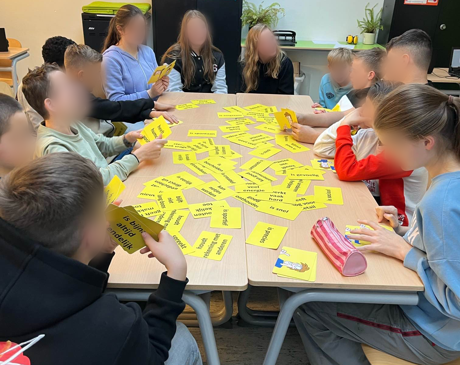 klas speelt complkimentenmemory